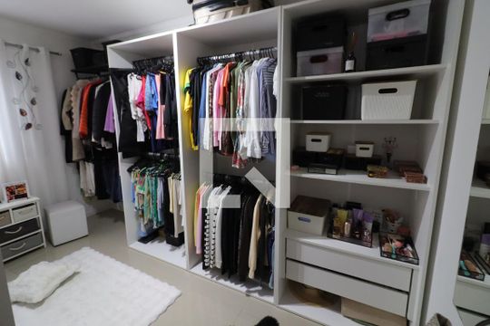 Quarto 2 de casa à venda com 4 quartos, 225m² em Vila Yolanda, Osasco