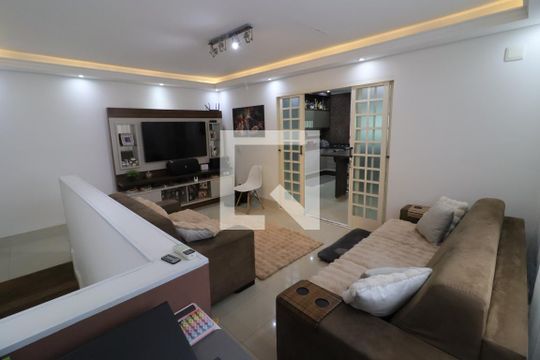 Sala 1 de casa à venda com 4 quartos, 225m² em Vila Yolanda, Osasco