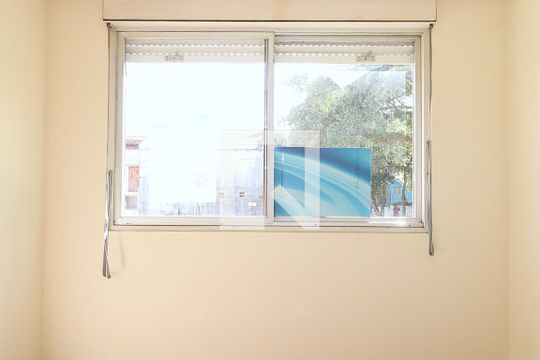 Janela do Quarto  de apartamento para alugar com 1 quarto, 35m² em São Sebastião, Porto Alegre