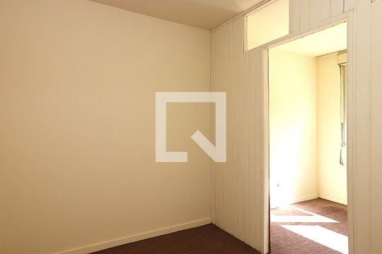 Sala de apartamento para alugar com 1 quarto, 35m² em São Sebastião, Porto Alegre