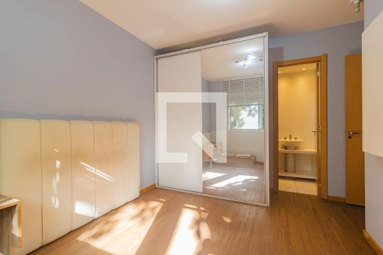 Apartamento para alugar com 2 quartos, 60m² em Teresópolis, Porto Alegre