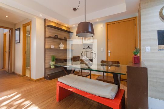 Apartamento para alugar com 2 quartos, 60m² em Teresópolis, Porto Alegre