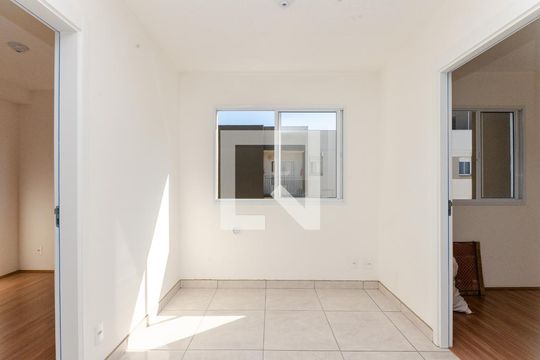 Sala de apartamento para alugar com 2 quartos, 38m² em Parque Pan Americano, São Paulo
