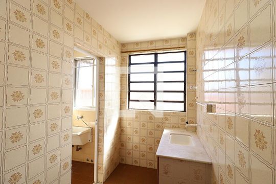 Cozinha de kitnet/studio à venda com 1 quarto, 34m² em Rubem Berta, Porto Alegre