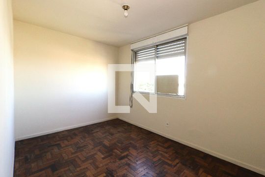 Quarto 1 de apartamento para alugar com 2 quartos, 73m² em São Sebastião, Porto Alegre