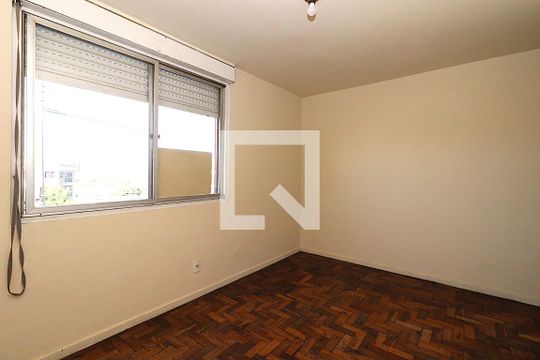 Quarto 1 de apartamento para alugar com 2 quartos, 73m² em São Sebastião, Porto Alegre