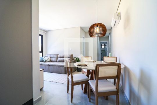 Sala de apartamento para alugar com 2 quartos, 64m² em Ingleses Norte, Florianópolis