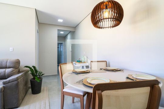 Sala de apartamento para alugar com 2 quartos, 64m² em Ingleses Norte, Florianópolis