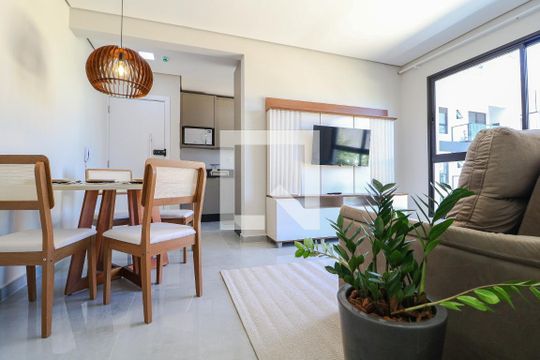 Sala de apartamento para alugar com 2 quartos, 64m² em Ingleses Norte, Florianópolis
