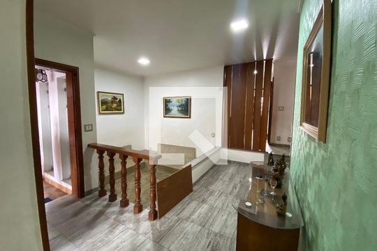 Sala 1 de casa à venda com 3 quartos, 320m² em Caxingui, São Paulo