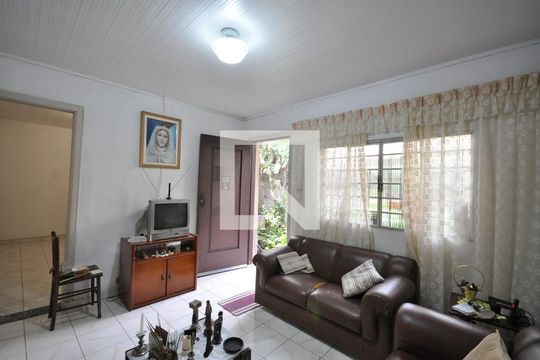 Casa à venda com 4 quartos, 204m² em Vila Paiva, São Paulo