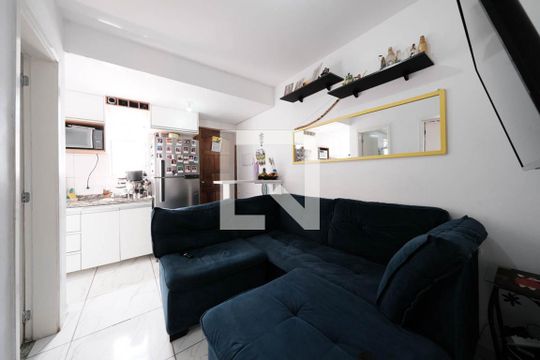 Sala/Cozinha de apartamento para alugar com 2 quartos, 38m² em Cidade Líder, São Paulo