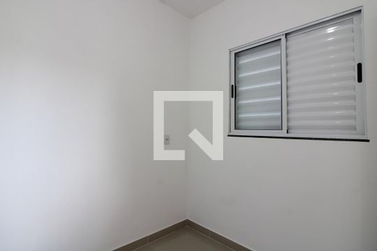 Quarto 2 de apartamento para alugar com 2 quartos, 43m² em Cidade Patriarca, São Paulo