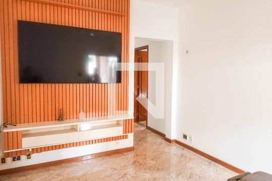 Sala de casa de condomínio à venda com 4 quartos, 140m² em Quintino Bocaiúva, Rio de Janeiro