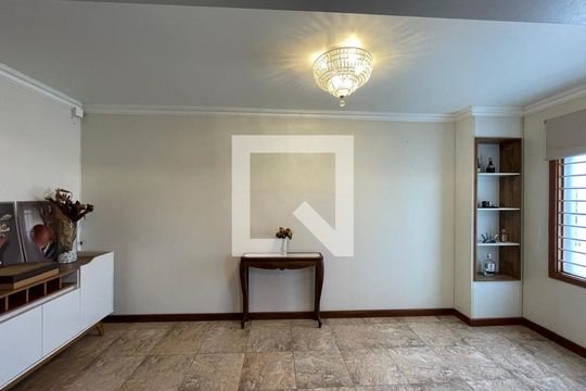 Casa para alugar com 3 quartos, 300m² em São Jorge, Novo Hamburgo