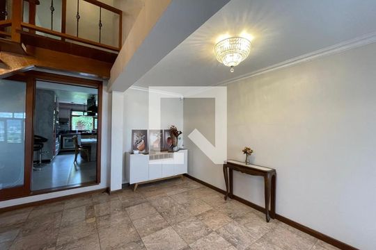 Casa para alugar com 3 quartos, 300m² em São Jorge, Novo Hamburgo
