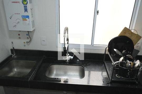 cozinha de apartamento para alugar com 2 quartos, 5m² em Jardim Alvorada, Nova Iguaçu