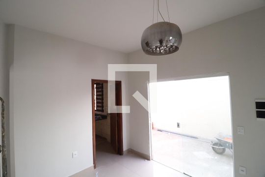 Sala 2 de casa para alugar com 3 quartos, 260m² em Santa Mônica, Uberlândia
