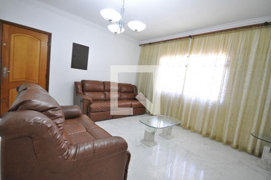 Casa para alugar com 3 quartos, 250m² em Vila Constança, São Paulo