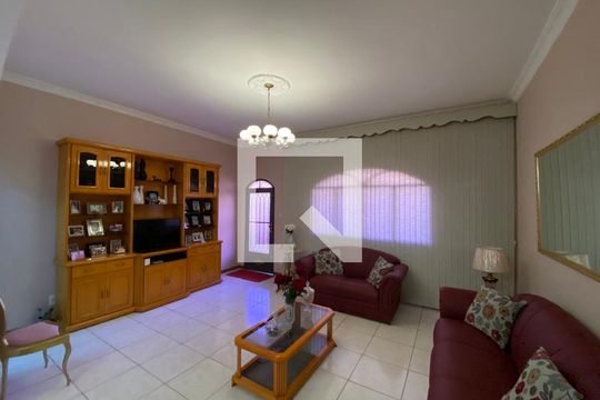 Casa à venda com 3 quartos, 212m² em Inhaúma, Rio de Janeiro