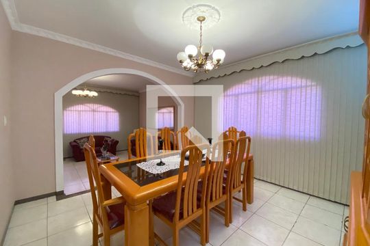Casa à venda com 3 quartos, 212m² em Inhaúma, Rio de Janeiro