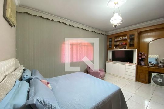 Casa à venda com 3 quartos, 212m² em Inhaúma, Rio de Janeiro