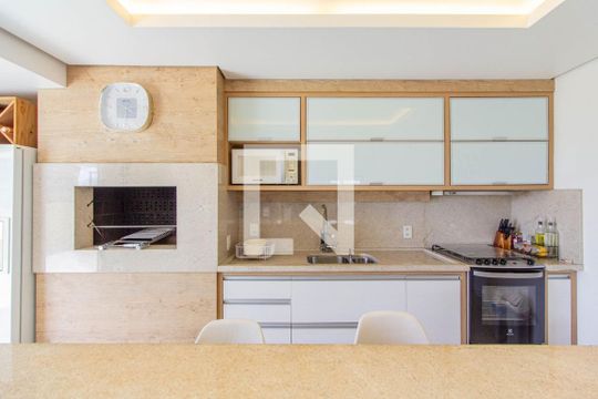 Sala/Cozinha de apartamento para alugar com 2 quartos, 188m² em Boa Vista, Porto Alegre