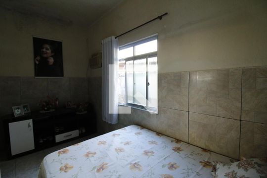 Quarto 1 de casa para alugar com 2 quartos, 200m² em Taquara, Rio de Janeiro