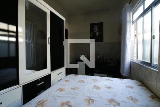  Quarto 1 de casa para alugar com 2 quartos, 200m² em Taquara, Rio de Janeiro