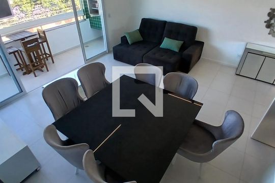 Sala de apartamento para alugar com 3 quartos, 104m² em Canasvieiras, Florianópolis