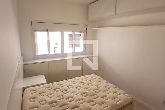 Quarto de apartamento para alugar com 3 quartos, 104m² em Canasvieiras, Florianópolis