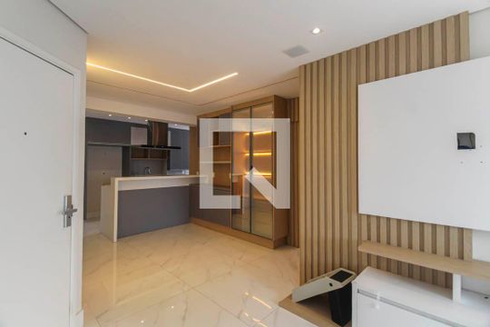 Sala de apartamento à venda com 3 quartos, 98m² em Vila Independencia, São Paulo