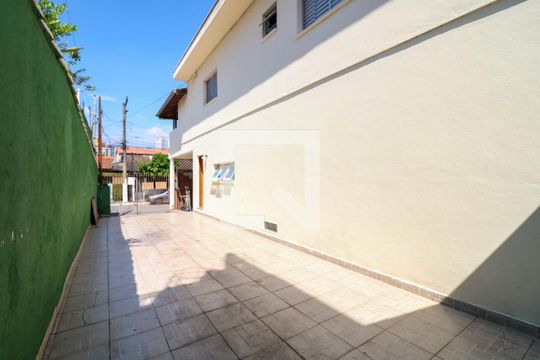 Quintal de casa à venda com 4 quartos, 160m² em Vila Nova das Belezas, São Paulo