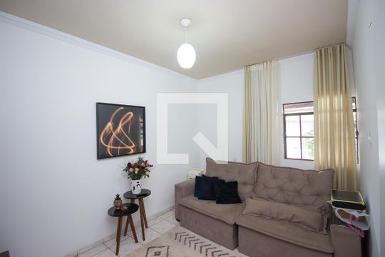 Quarto 1 de casa à venda com 2 quartos, 200m² em Tres Barras, Contagem