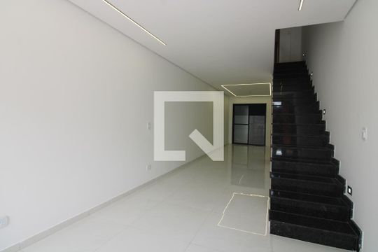 Casa à venda com 2 quartos, 85m² em Vila Nhocuné, São Paulo