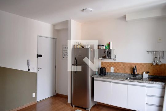 Estúdio de kitnet/studio para alugar com 1 quarto, 36m² em Sumarezinho, São Paulo