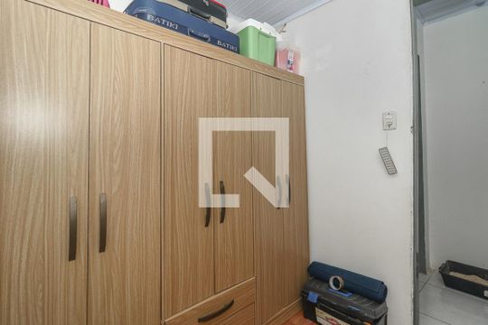 Quarto 2 de casa à venda com 5 quartos, 128m² em Farrapos, Porto Alegre