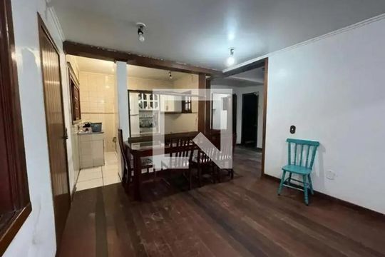 Sala de casa para alugar com 3 quartos, 200m² em Cavalhada, Porto Alegre
