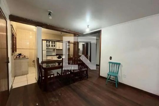 Sala de casa para alugar com 3 quartos, 200m² em Cavalhada, Porto Alegre