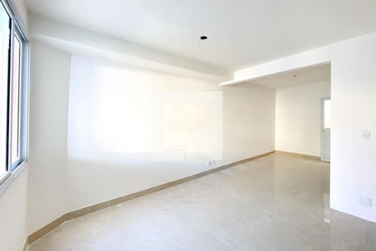 Casa à venda com 3 quartos, 125m² em Santa Efigênia, Belo Horizonte