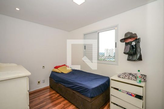 Quarto de apartamento à venda com 2 quartos, 72m² em Jardim Henriqueta, Taboão da Serra