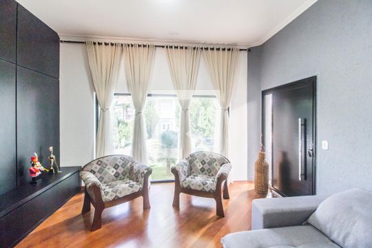 Sala  de casa de condomínio para alugar com 4 quartos, 387m² em Alphaville, Santana de Parnaíba