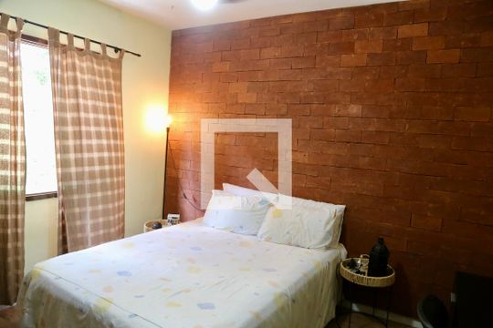 Quarto 2 de casa à venda com 2 quartos, 100m² em Jardim São Luís, São Paulo