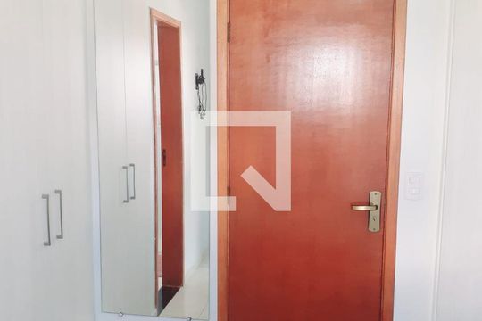 Quarto de casa de condomínio à venda com 2 quartos, 78m² em Vila Granada, São Paulo