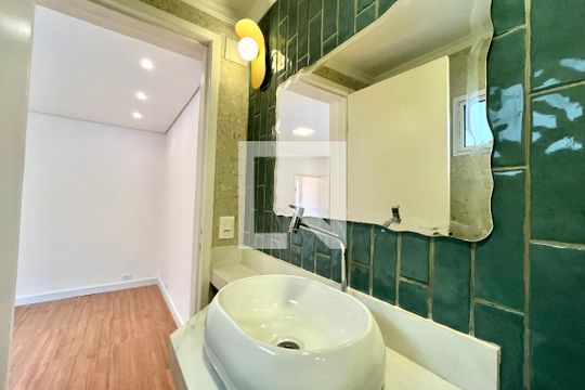 Banheiro da Suíte de casa à venda com 3 quartos, 100m² em Vila Guarani (zona Sul), São Paulo