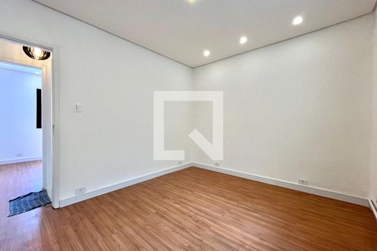 Suite de casa à venda com 3 quartos, 100m² em Vila Guarani (zona Sul), São Paulo