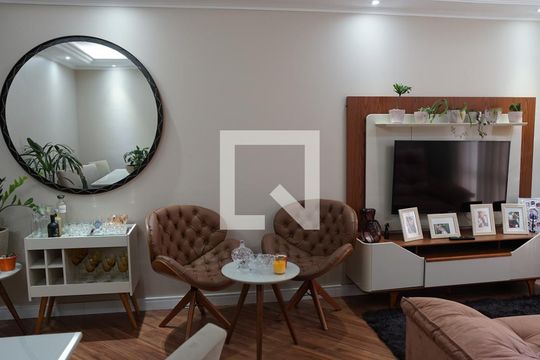 Sala de apartamento à venda com 3 quartos, 86m² em Vila Pedro Moreira, Guarulhos