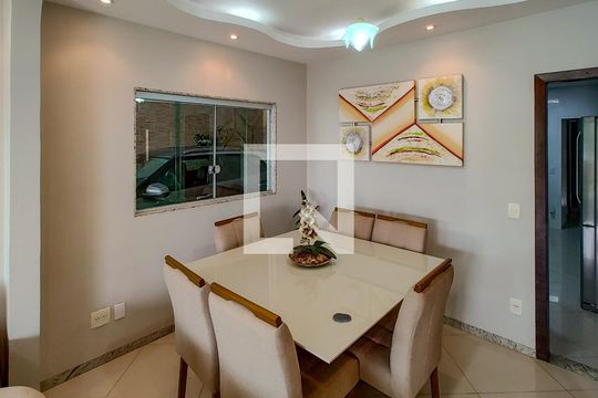 Casa para alugar com 5 quartos, 190m² em Jardim dos Comerciários, Belo Horizonte