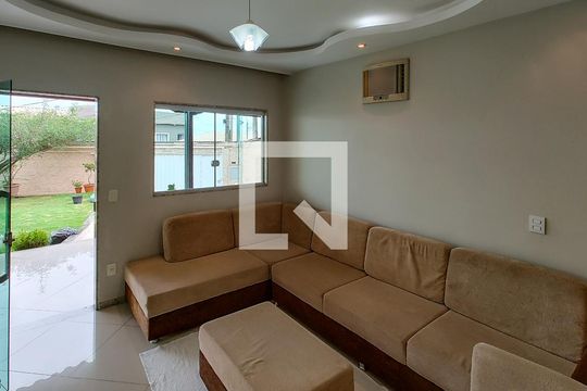 Casa para alugar com 5 quartos, 190m² em Jardim dos Comerciários, Belo Horizonte