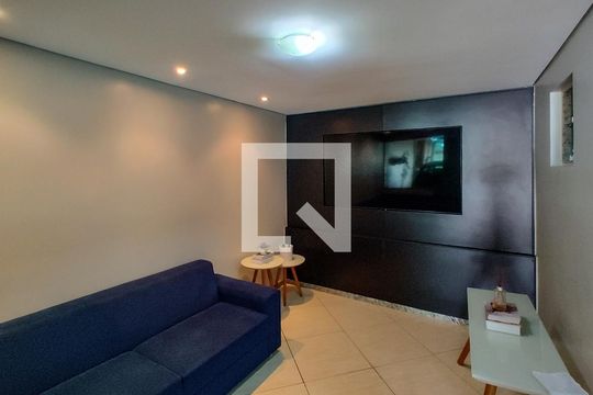 Casa para alugar com 5 quartos, 190m² em Jardim dos Comerciários, Belo Horizonte